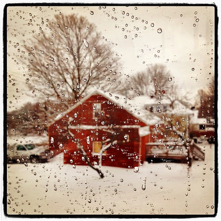 Red House in Snow Blog iDiarist