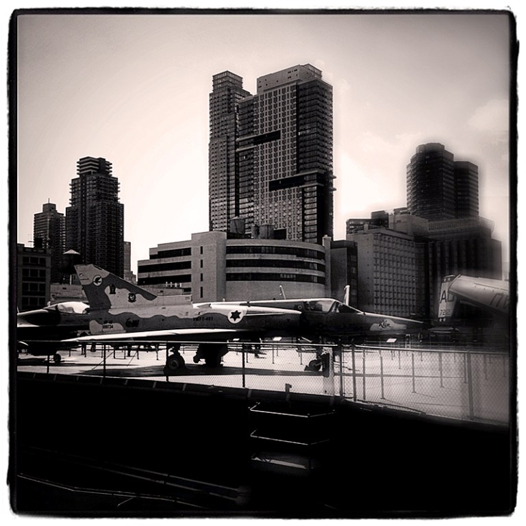 Aboard the Nimitz Blog iDiarist