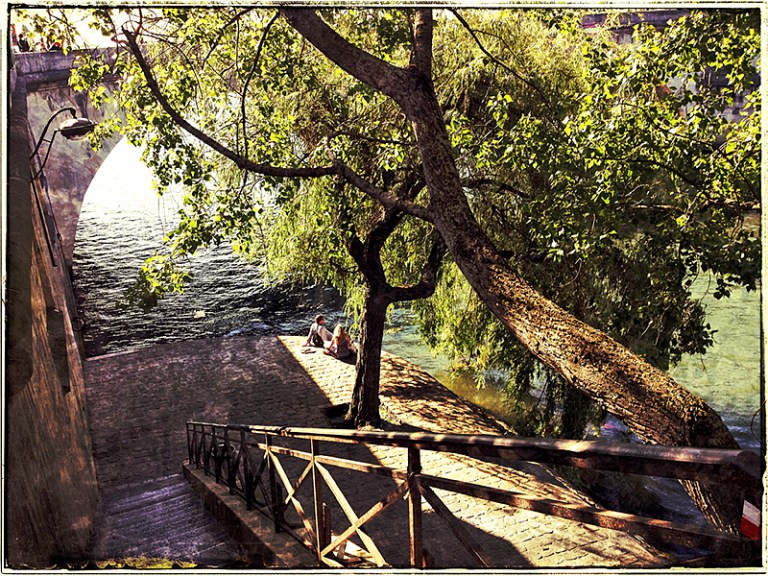 Along the Seine Blog iDiarist