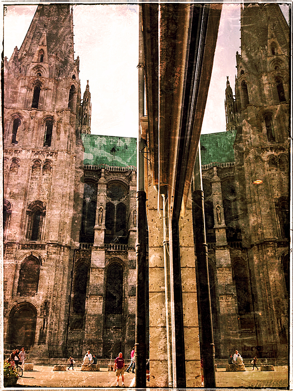 Chartres Cathedral Reflected Blog iDiarist